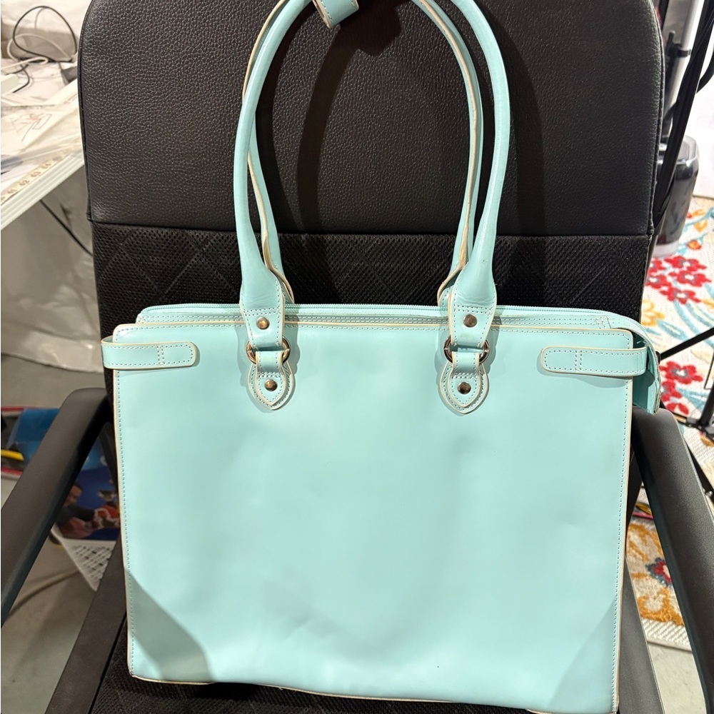 McKlein Winnetka W Series 15” Blue Leather Ladies Briefcase - Picture 2 of 3